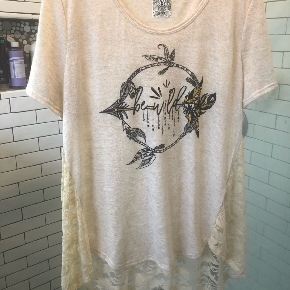 Lace back creme shirt NWT